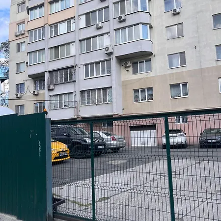 затишна історичний центр молдованка, новобудова паркінг - укриття, Cozy Historical Centre Odesa, New House Parking - Shelter アパート オデッサ
